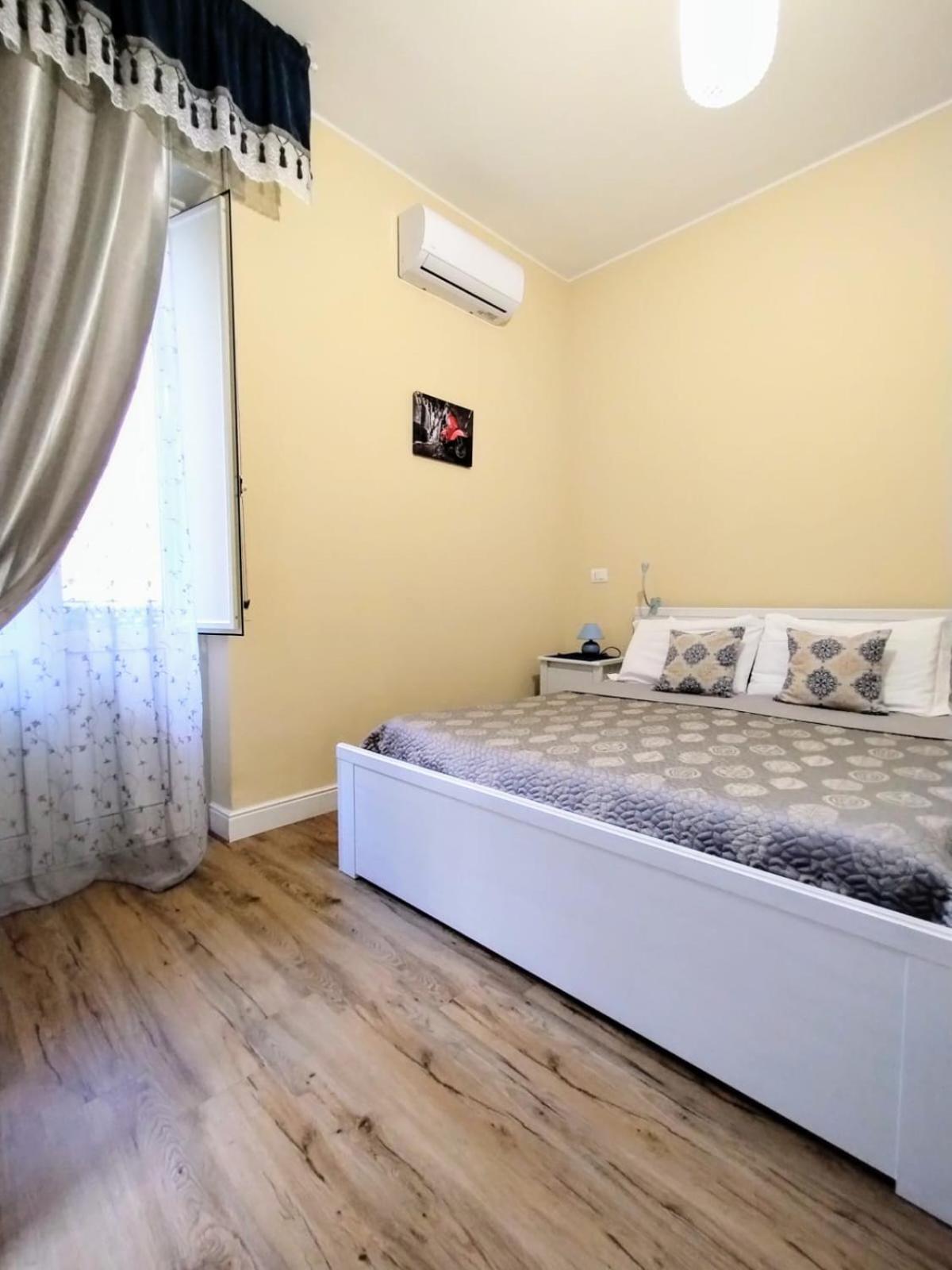 Al Quadrato D'Oro Rooms Catania Luaran gambar